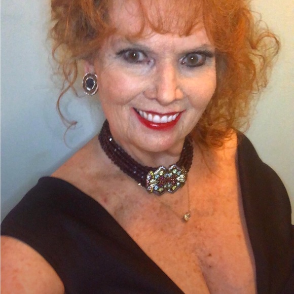 Meet your Posher, 🌹Jacqueline👠👄 - Picture 2 of 16